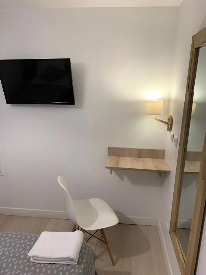 Hotel Menil Bon Temps Paris